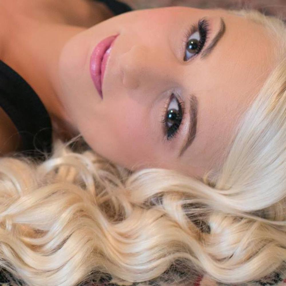 Meet your Posher, Lauren